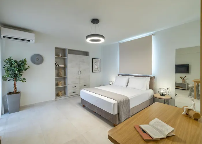 One Bedroom Erato *