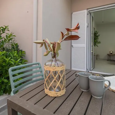 One Bedroom Erato Apartmán